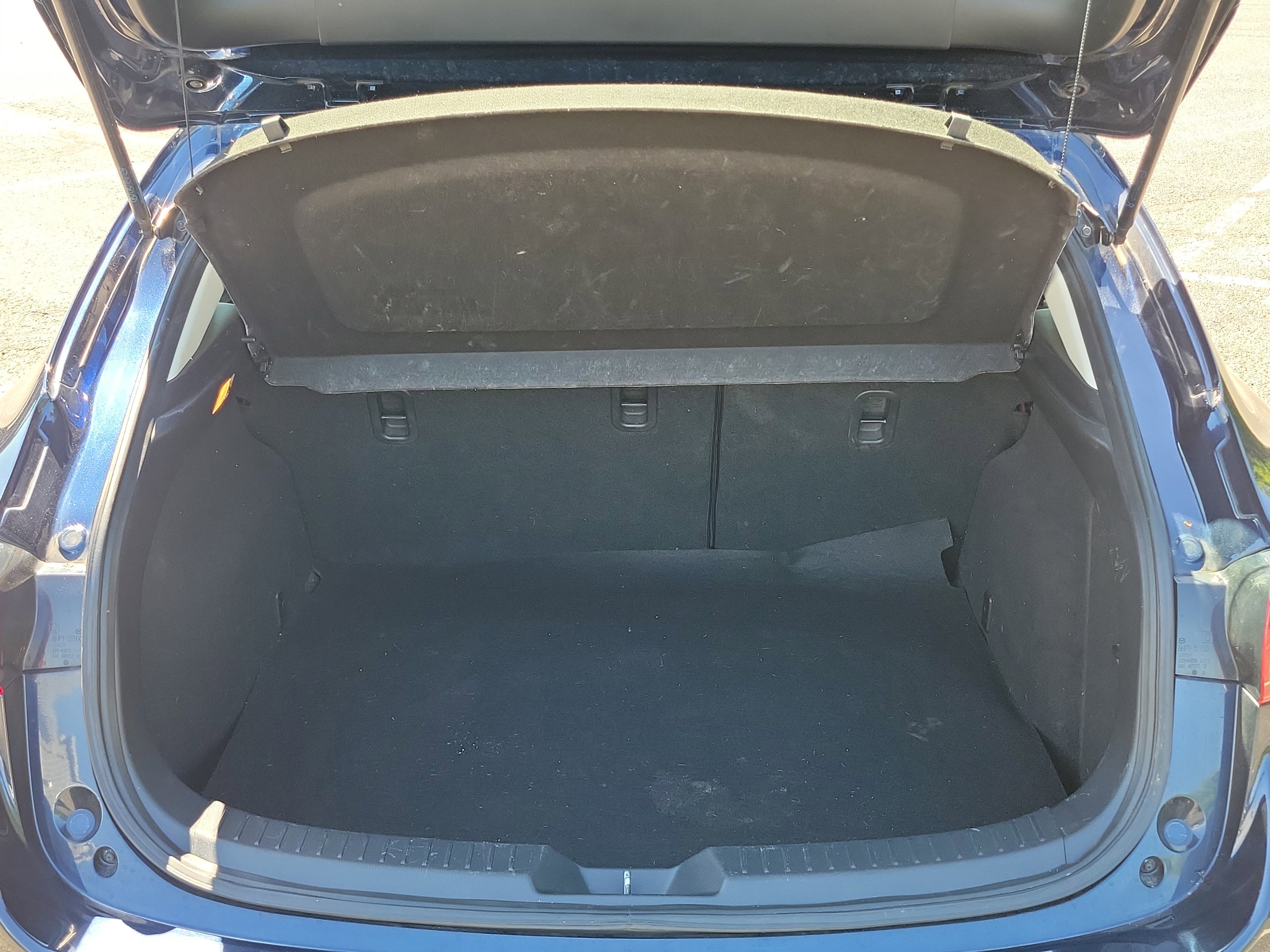 Used 2017 MAZDA MAZDA3 Touring FWD image 11