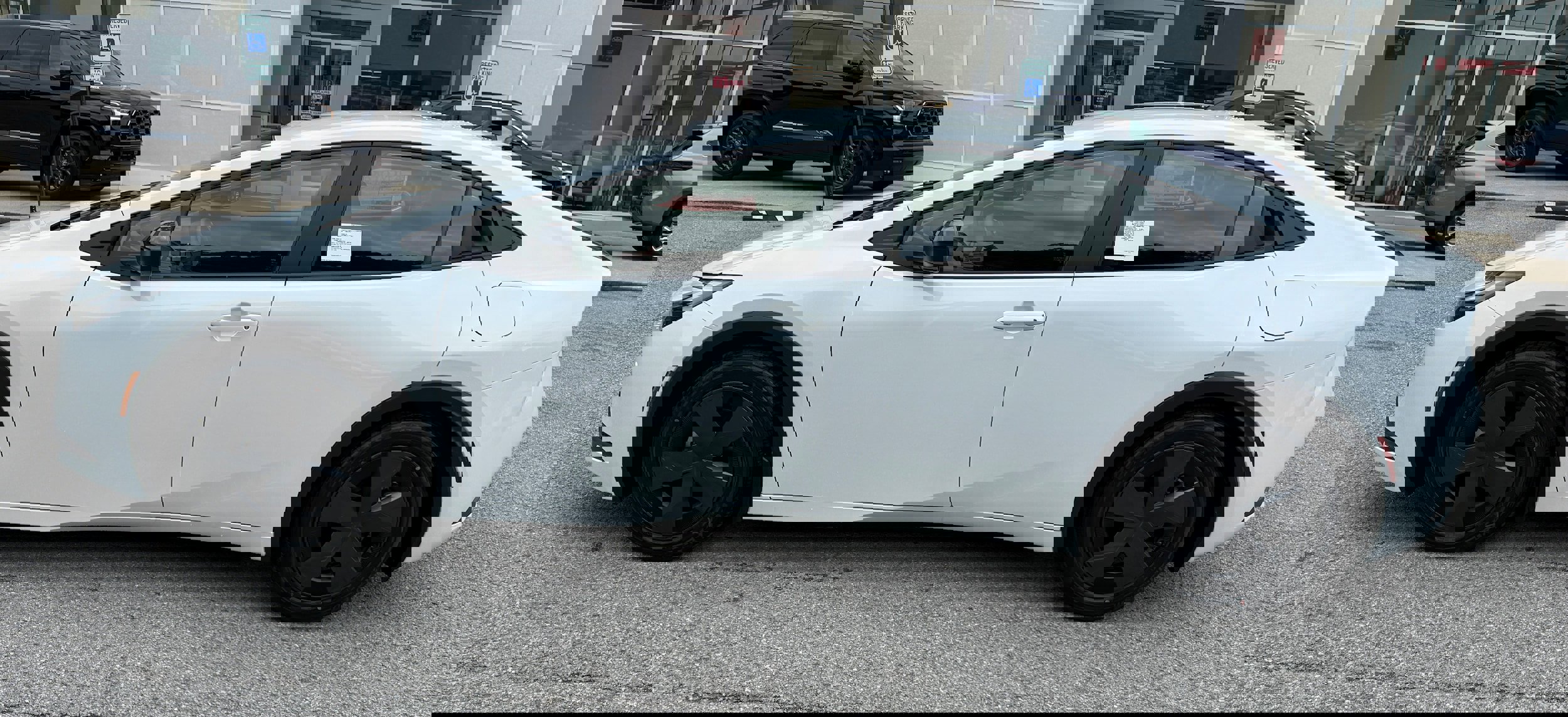 New 2026 Toyota Prius LE image 2