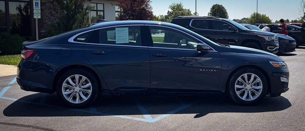 Used 2019 Chevrolet Malibu Hybrid w/ Leather Package FWD image 24