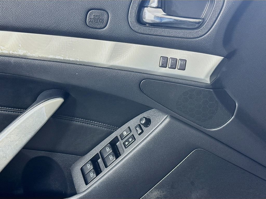 Used 2014 INFINITI Q60 Convertible w/ Premium Package image 20