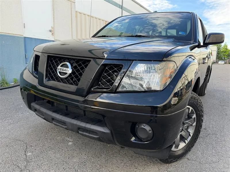 Used 2018 Nissan Frontier PRO-4X AWD/4WD image 1