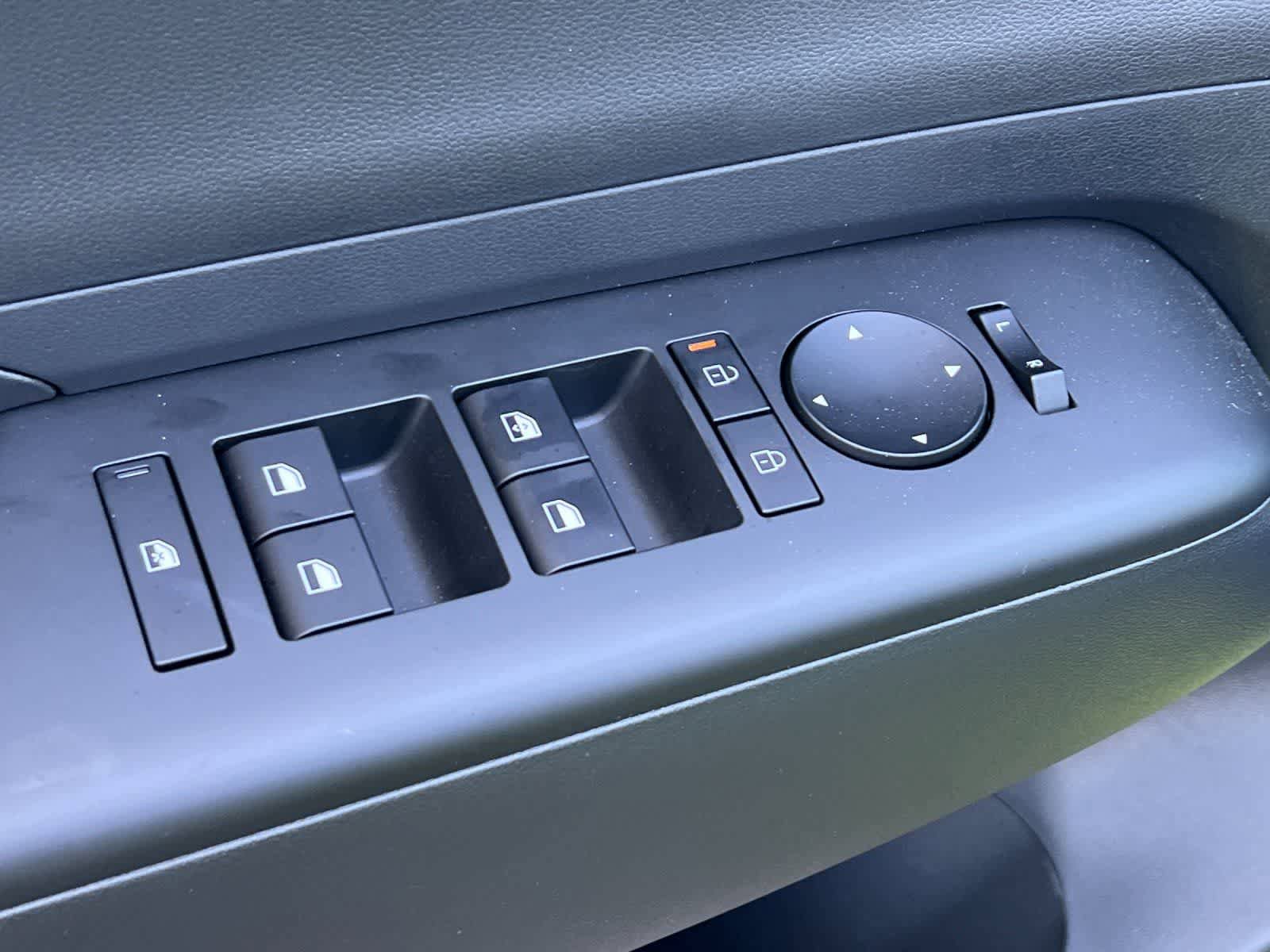 New 2025 Hyundai Kona SEL AWD/4WD image 13