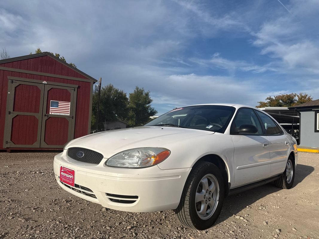 Used 2005 Ford Taurus SE FWD image 3