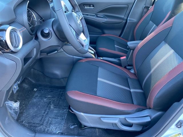 New 2025 Nissan Versa SR w/ Trunk Package image 10