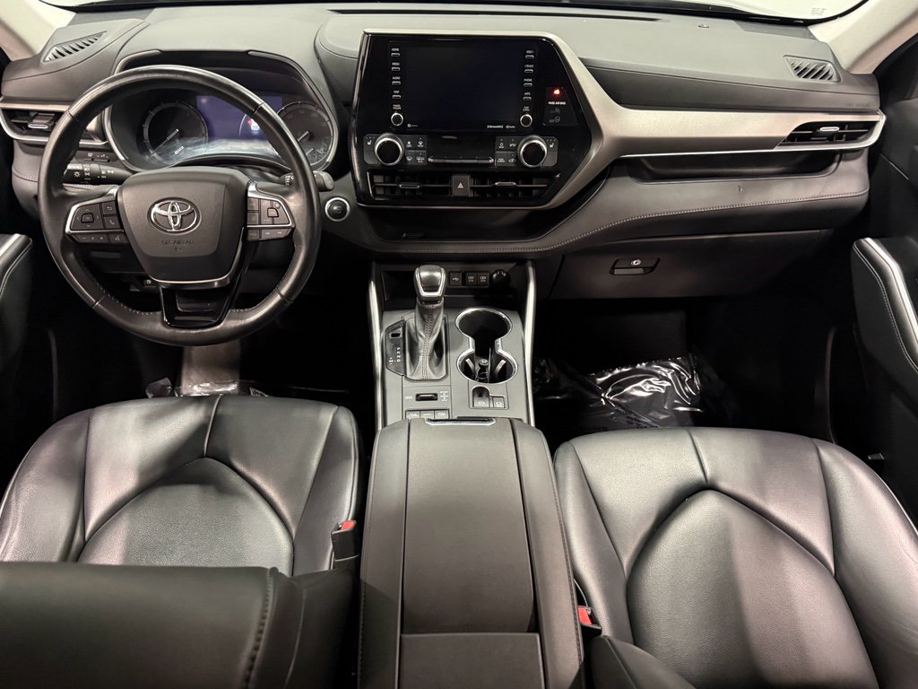 Used 2021 Toyota Highlander XLE image 36