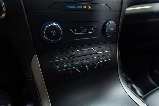 Used 2020 Ford Edge SEL w/ Convenience Package FWD image 19