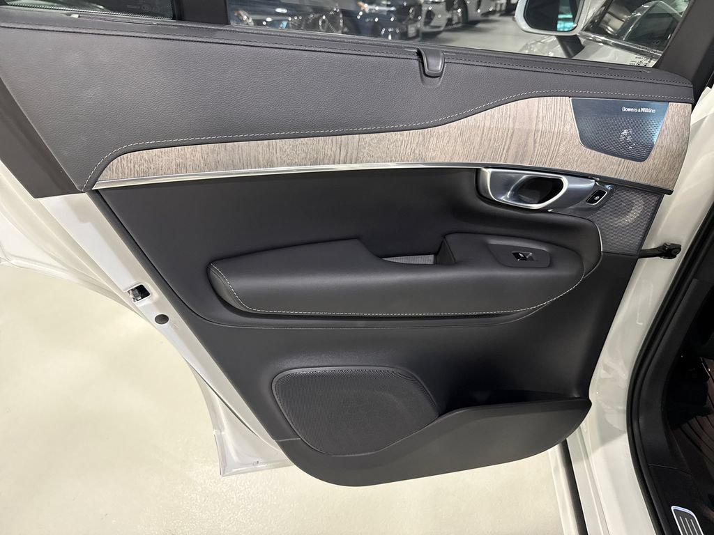 Certified 2024 Volvo XC90 B6 Ultimate w/ Lounge Package AWD/4WD image 21