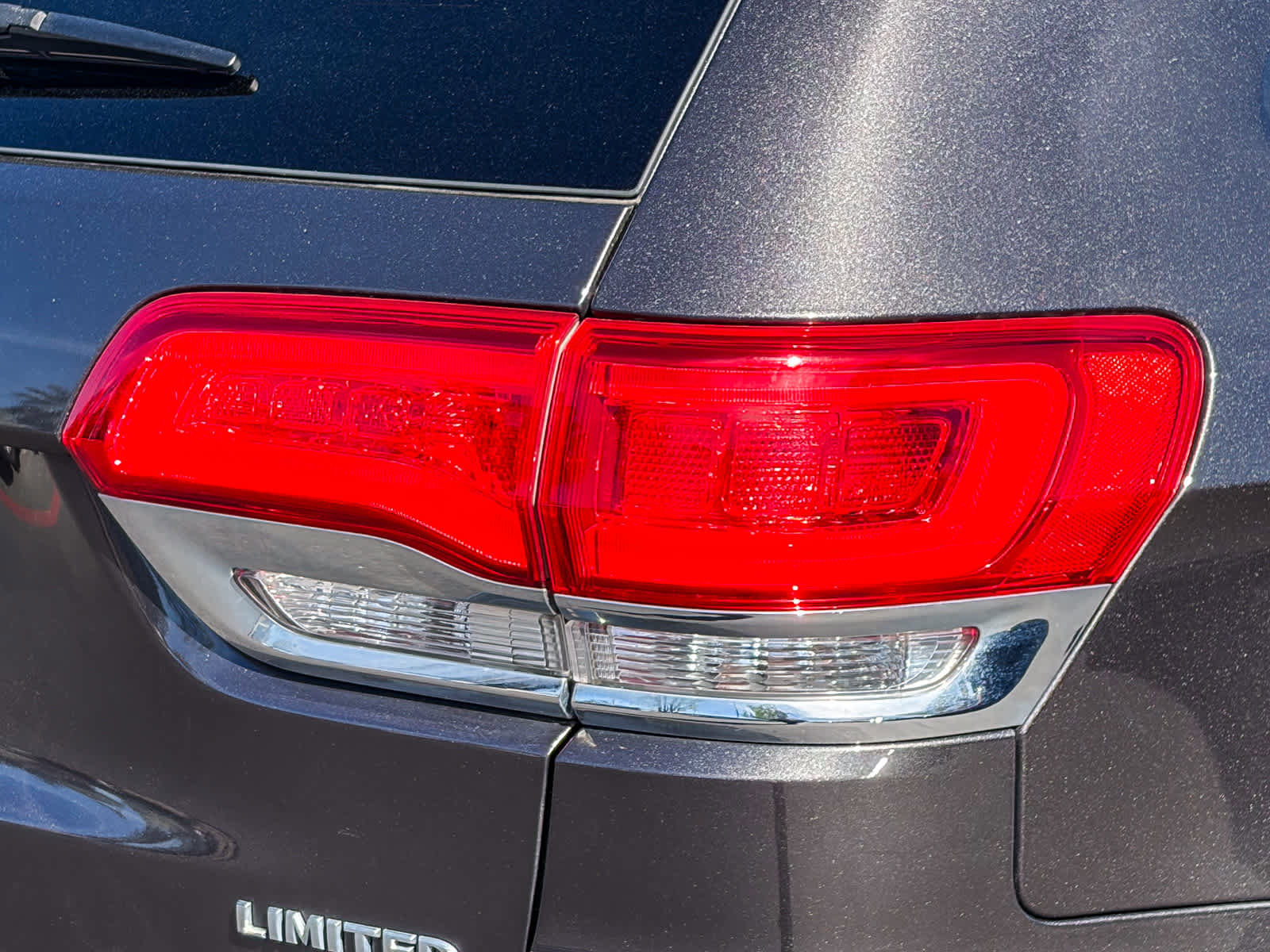 Used 2019 Jeep Grand Cherokee Limited image 8