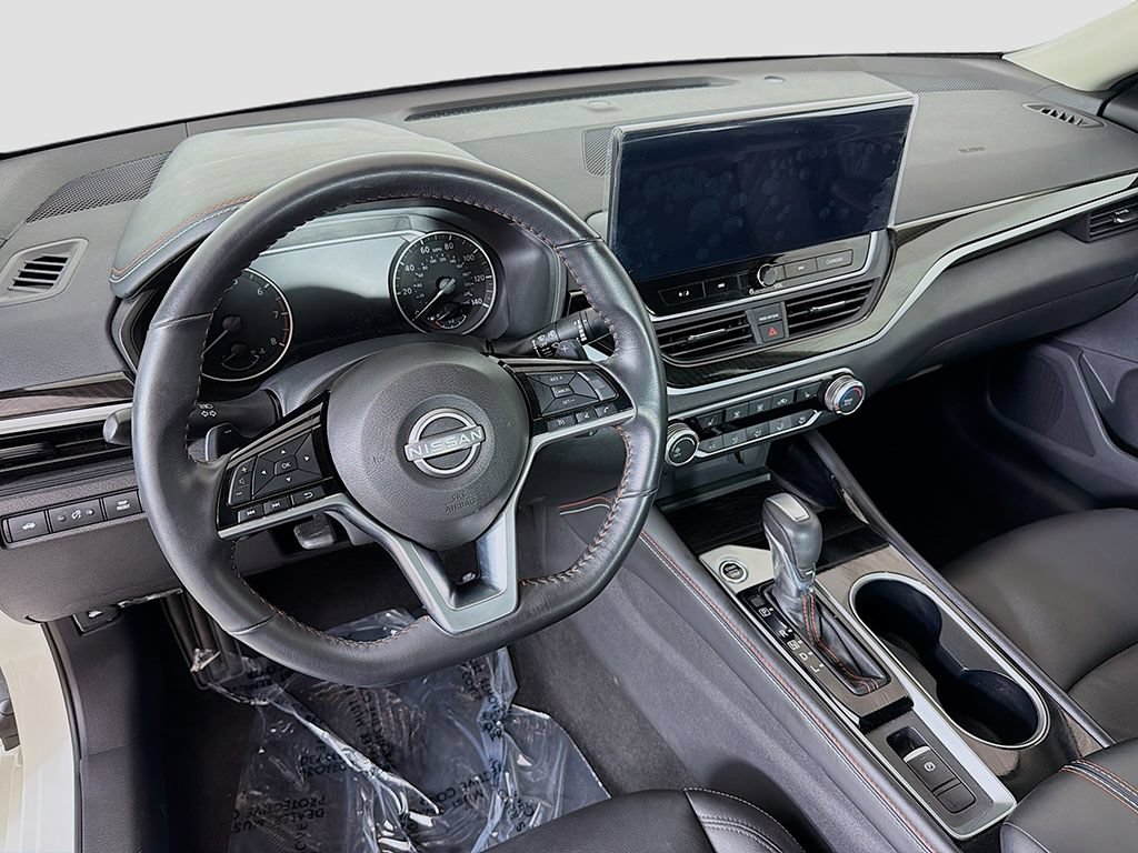 Used 2023 Nissan Altima 2.5 SR w/ SR Premium Package AWD/4WD image 18
