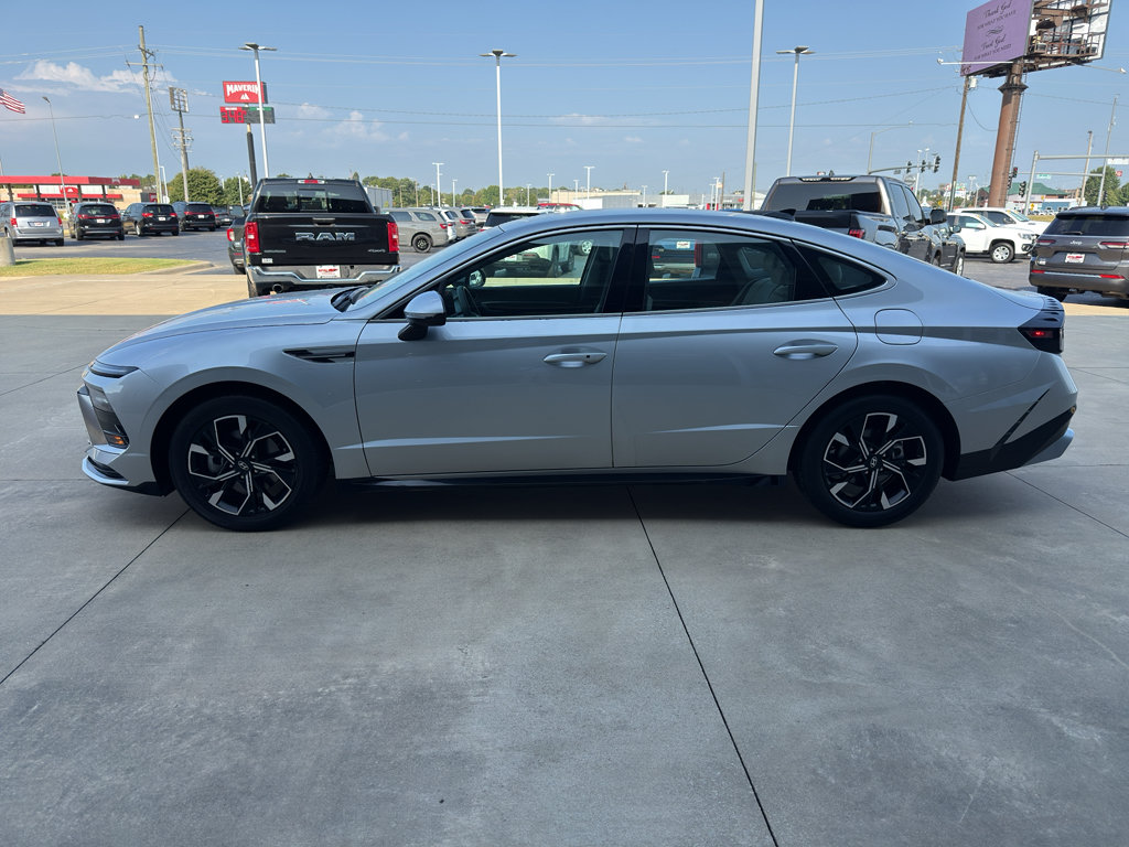 Used 2024 Hyundai Sonata SEL FWD image 6