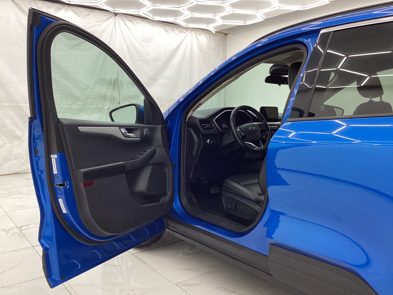 Used 2020 Ford Escape SEL image 16