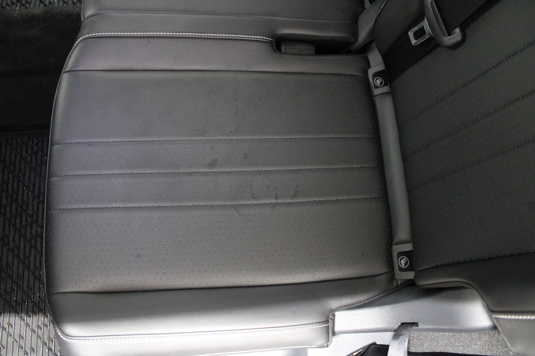 Used 2024 Volkswagen Tiguan SE R-Line AWD/4WD image 17