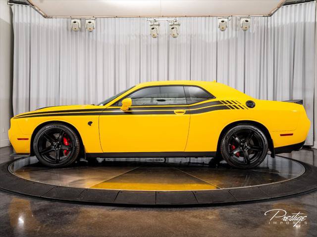 Used 2017 Dodge Challenger SRT Hellcat RWD image 8