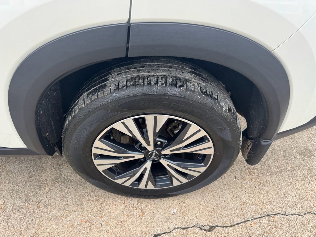 Used 2023 Nissan Rogue SV image 9