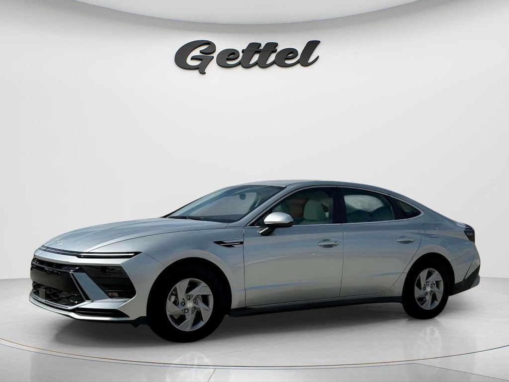 New 2025 Hyundai Sonata SE image 2