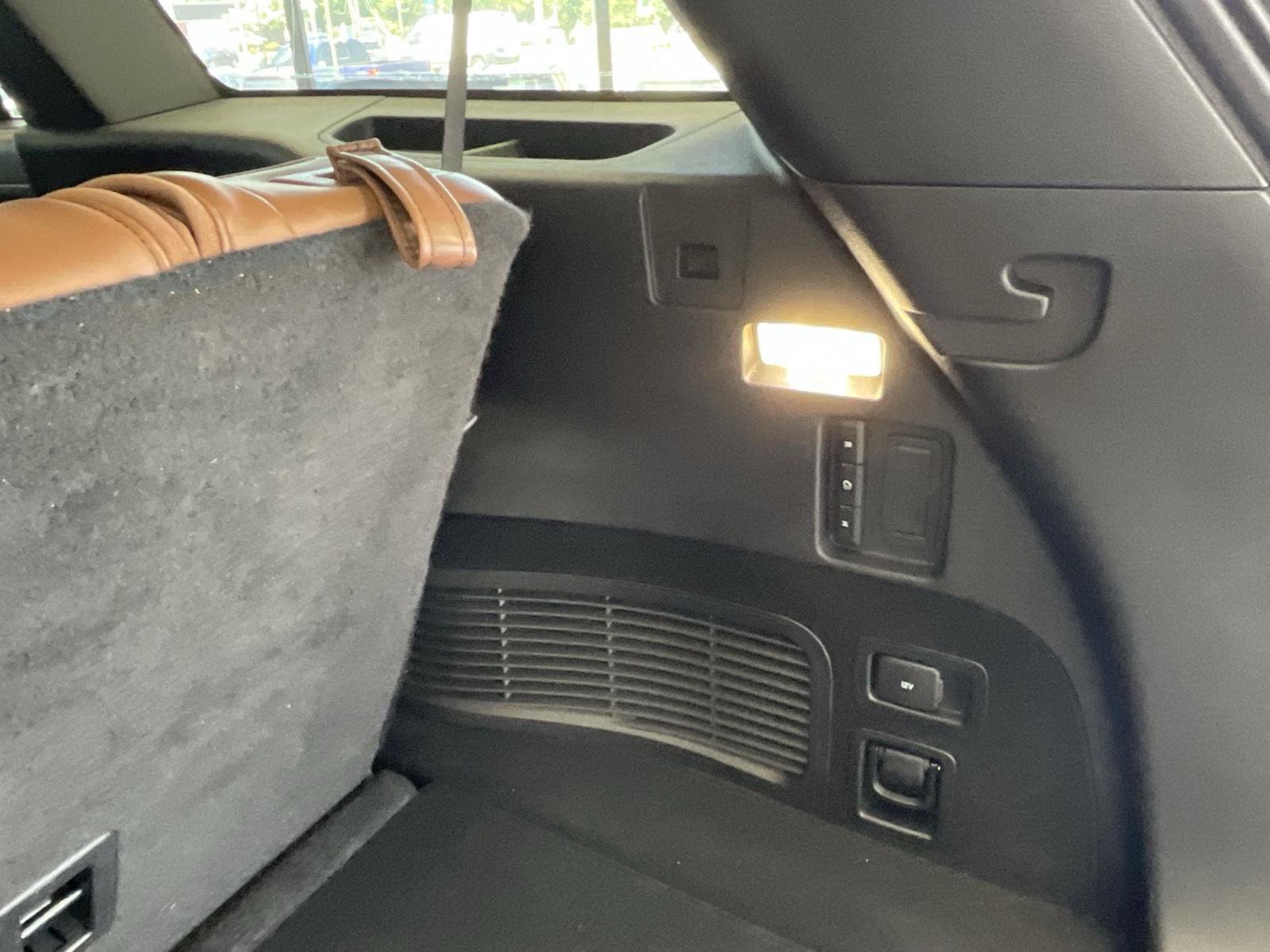 Used 2021 Lincoln Aviator Reserve w/ Equipment Group 202A AWD/4WD image 24