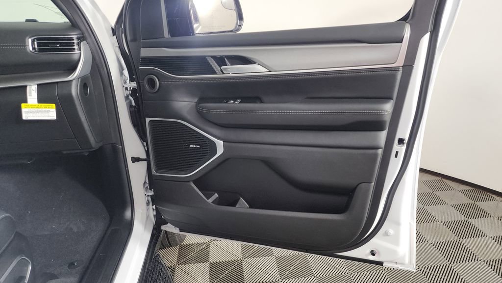 New 2025 Jeep Wagoneer Series II image 35