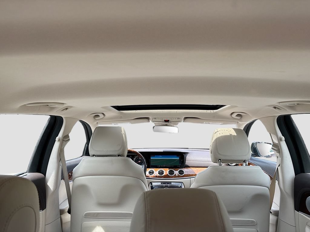 Used 2018 Mercedes-Benz E 400 4MATIC Wagon image 25