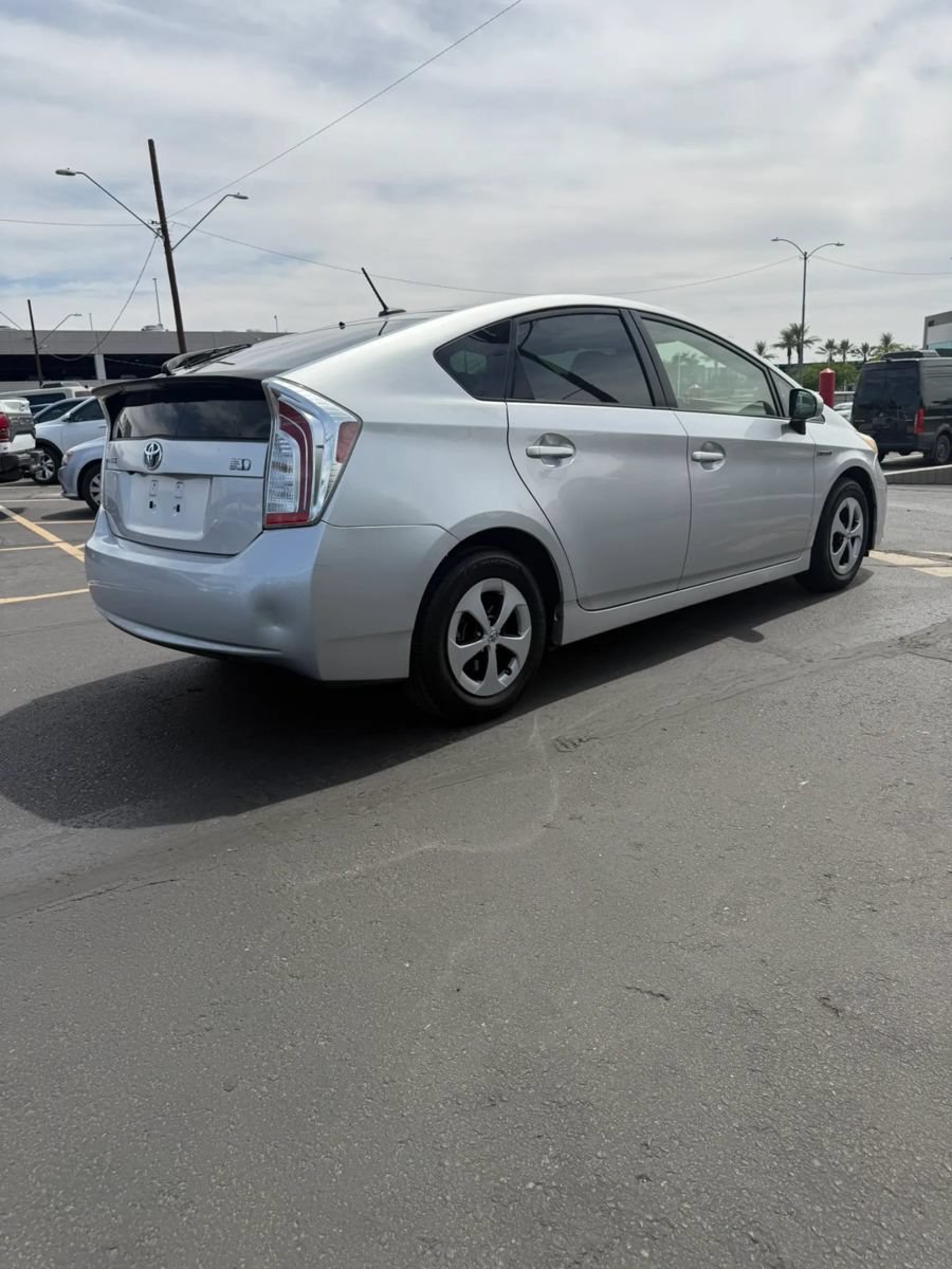 Used 2013 Toyota Prius Three FWD image 3