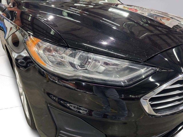 Used 2020 Ford Fusion SE image 17