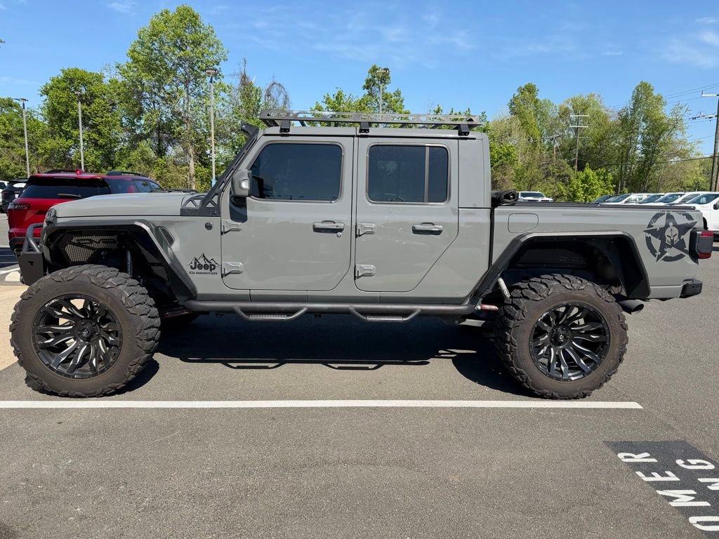 Used 2022 Jeep Gladiator Overland AWD/4WD image 2