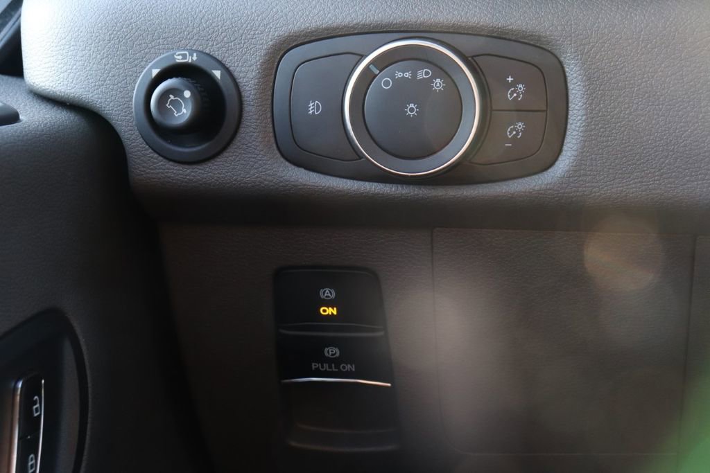 Used 2023 Ford Transit 350 XLT image 21