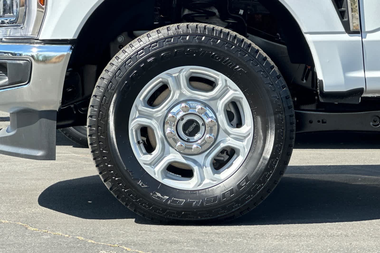 New 2026 Ford F250 XLT w/ XLT Premium Package AWD/4WD image 29