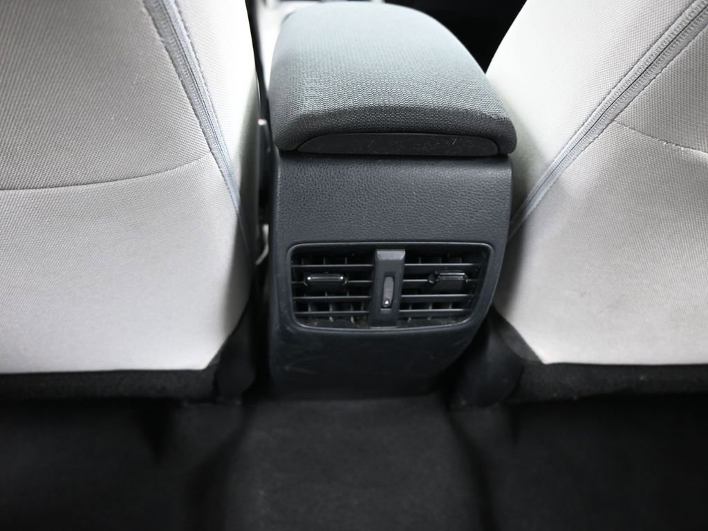 Used 2023 Toyota Corolla Cross L image 34