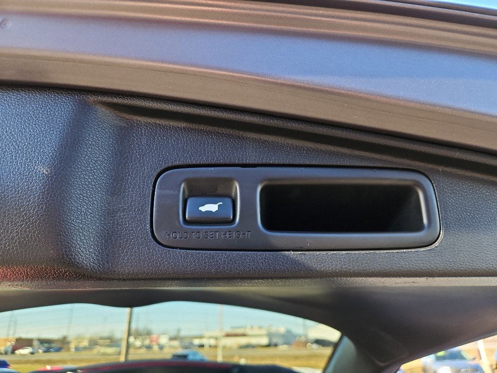 Used 2017 Honda CR-V Touring image 16