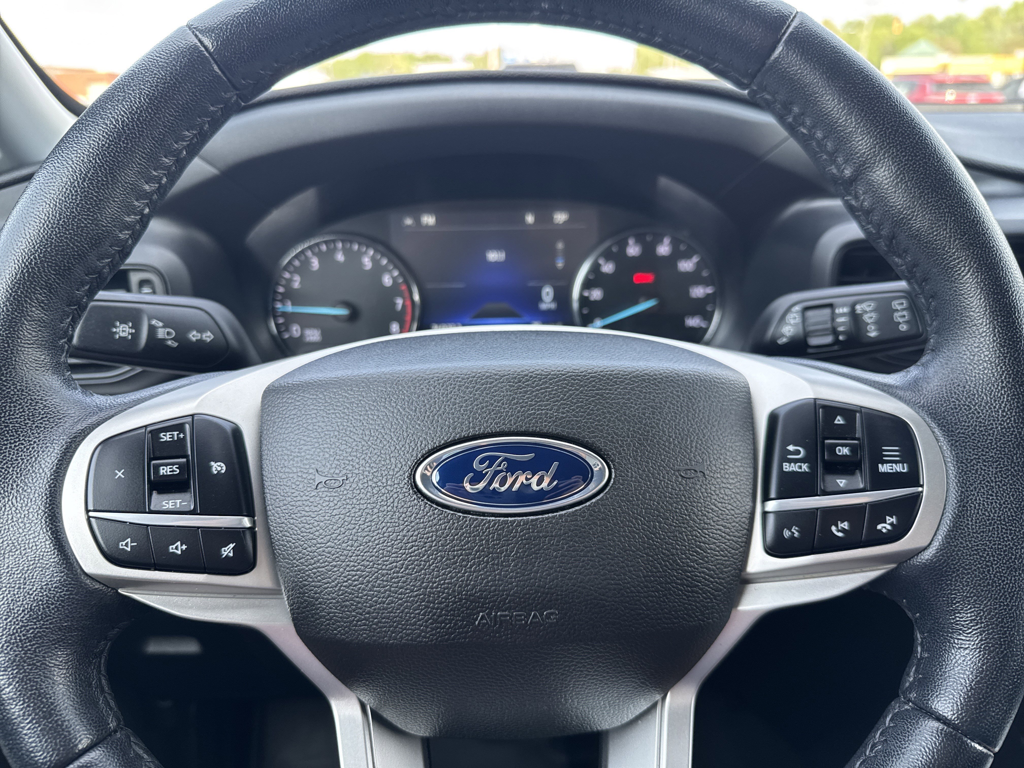 Used 2022 Ford Explorer XLT RWD image 15