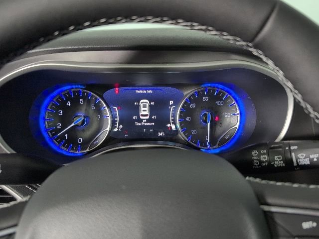 New 2026 Chrysler Pacifica Select FWD image 18