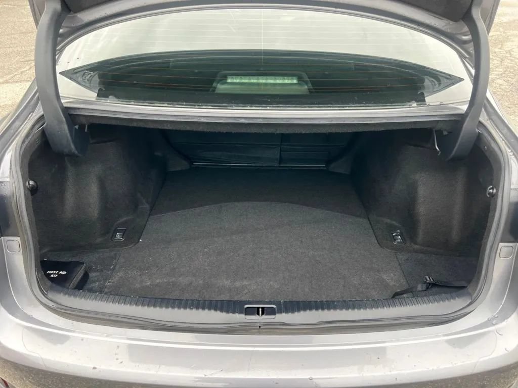 Used 2020 Lexus IS 350 F Sport w/ F Sport Package RWD image 22
