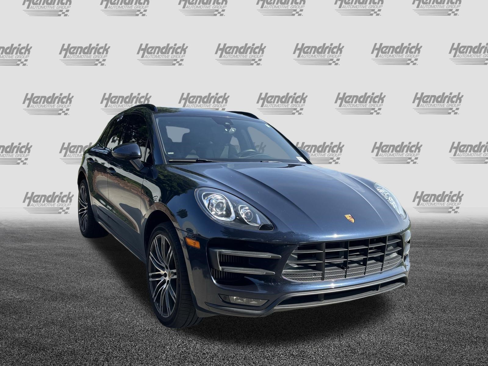 Used 2018 Porsche Macan Turbo AWD/4WD image 2