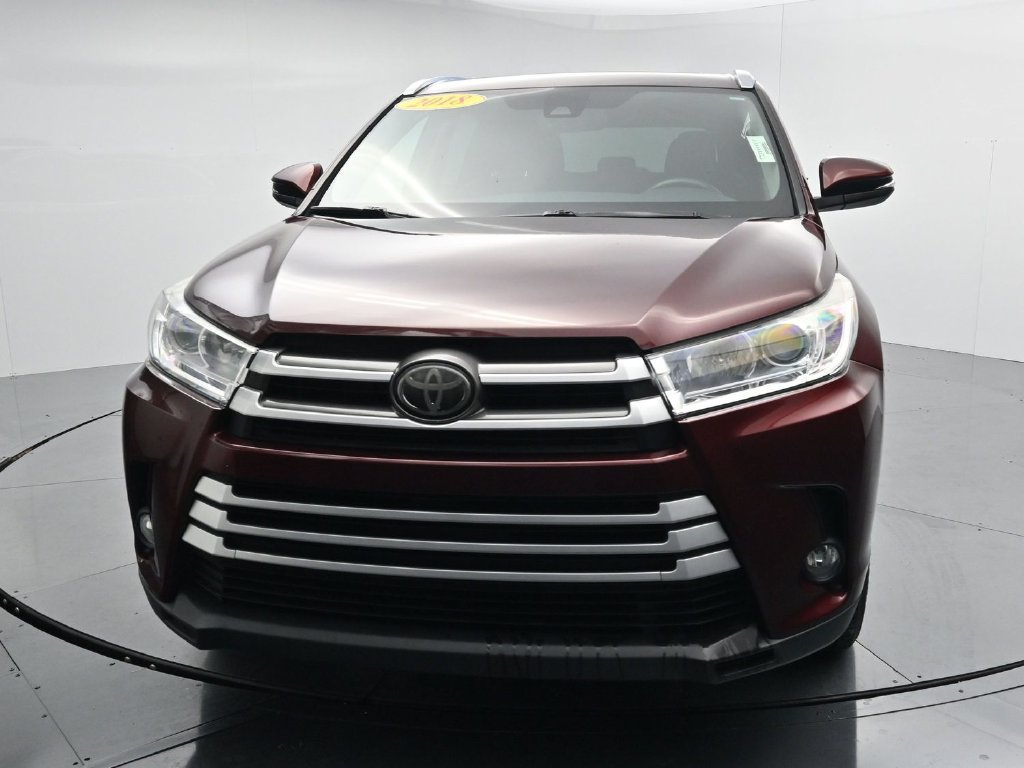 Used 2018 Toyota Highlander XLE AWD/4WD image 3