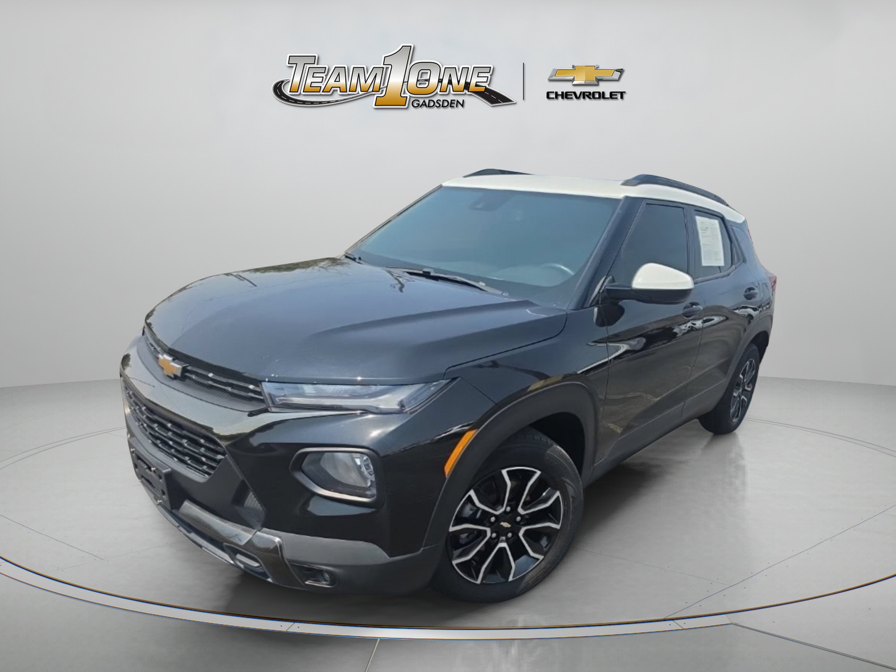 Used 2021 Chevrolet TrailBlazer ACTIV w/ Technology Package FWD image 4