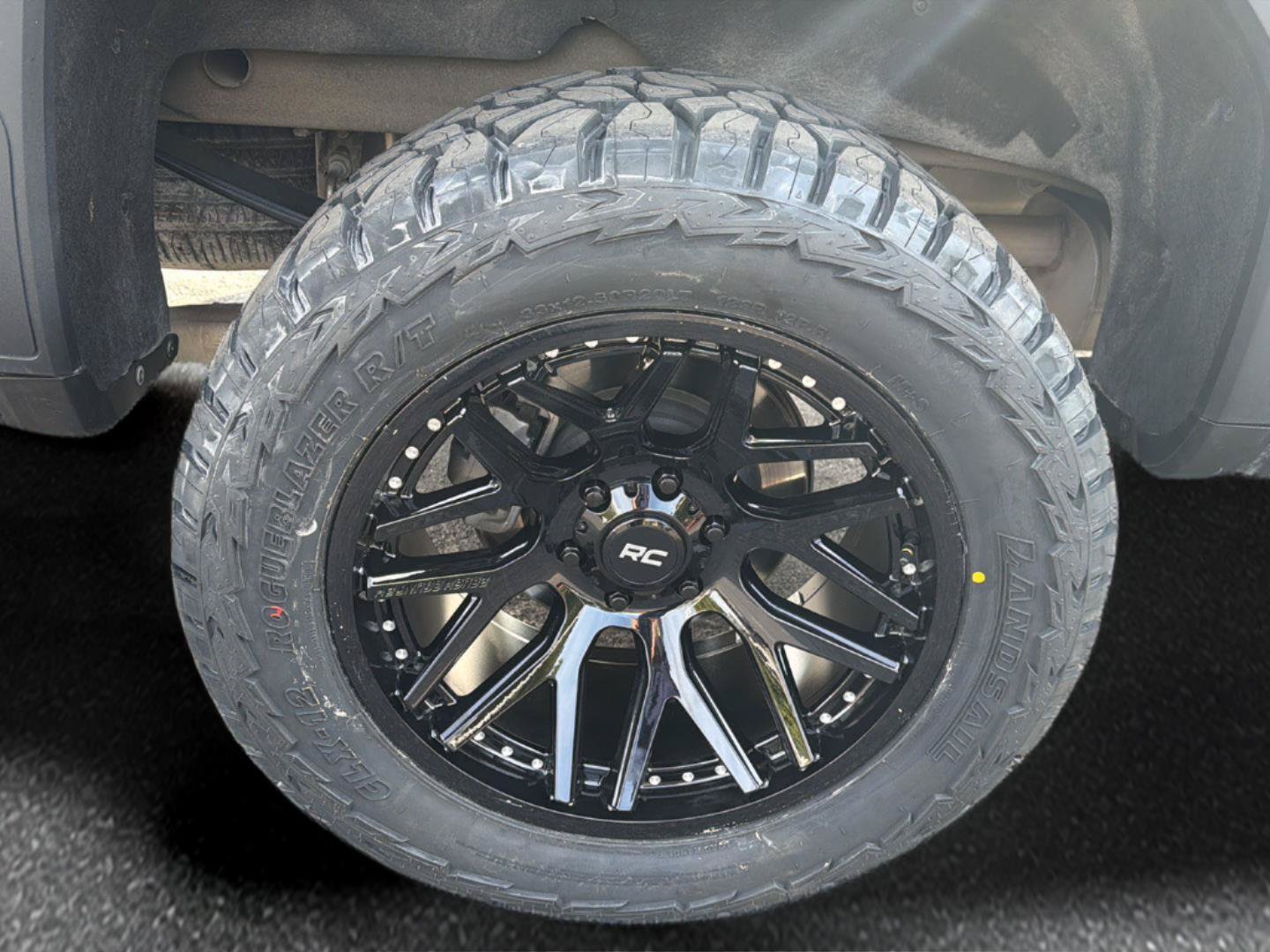 Certified 2025 GMC Sierra 1500 SLT AWD/4WD image 10
