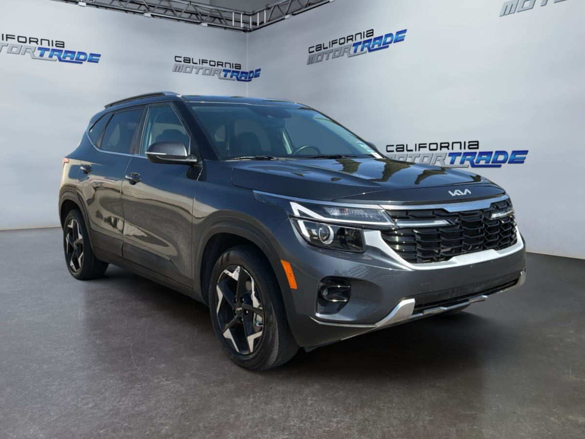 Used 2026 Kia Seltos EX FWD image 3