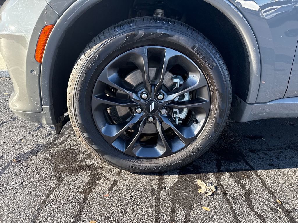Used 2025 Dodge Durango GT image 34