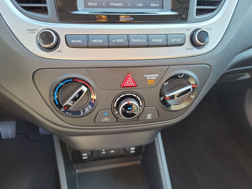 Used 2021 Hyundai Accent SE FWD image 33