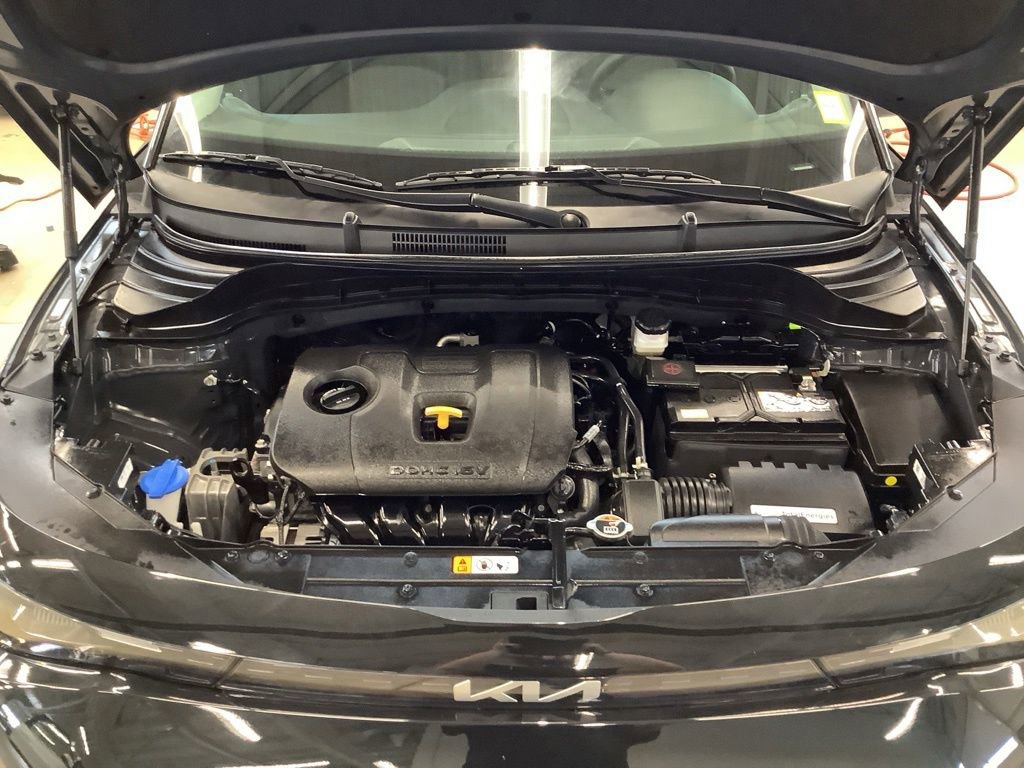 Certified 2025 Kia Soul LX w/ LX Technology Package FWD image 17