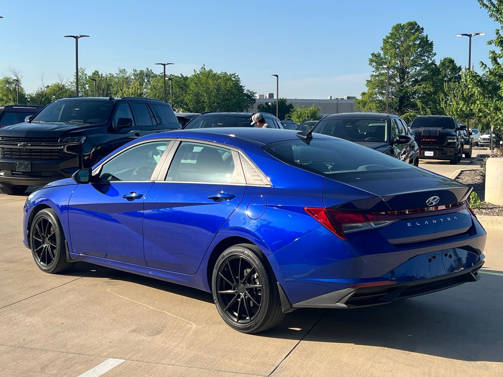 Used 2023 Hyundai Elantra SEL w/ Convenience Package FWD image 9