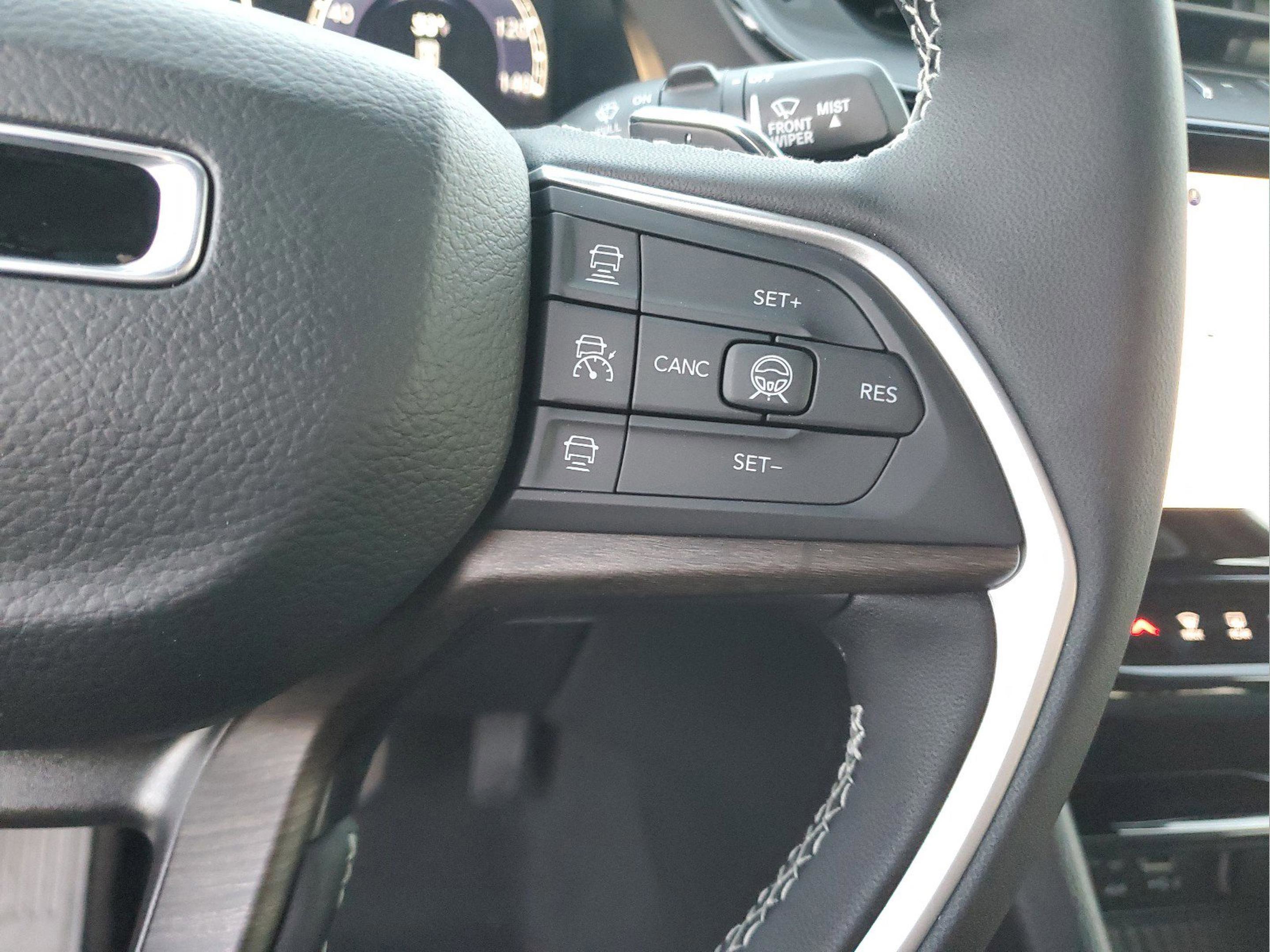 Certified 2026 Jeep Grand Cherokee Limited AWD/4WD image 28