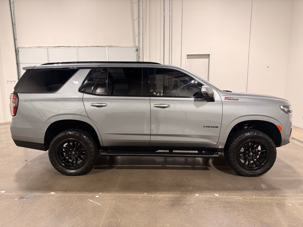 Used 2024 Chevrolet Tahoe Z71 w/ Z71 Off-Road Package AWD/4WD image 4