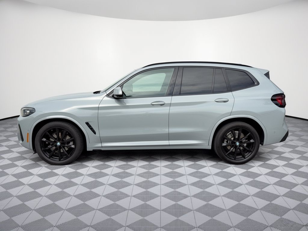 Used 2023 BMW X3 sDrive30i w/ M Sport Package RWD image 2