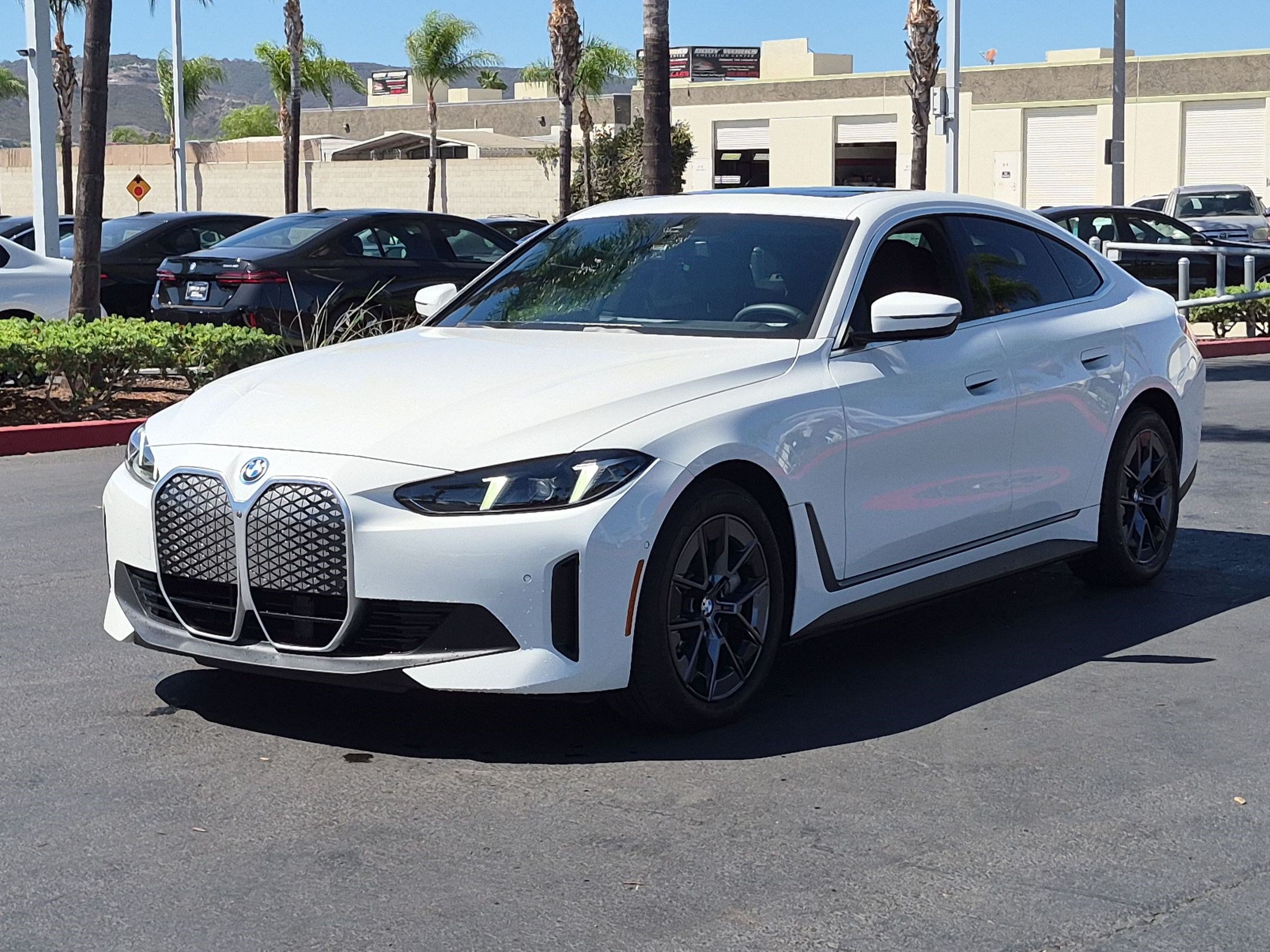 Certified 2025 BMW i4 xDrive40i w/ Premium Package AWD/4WD image 5
