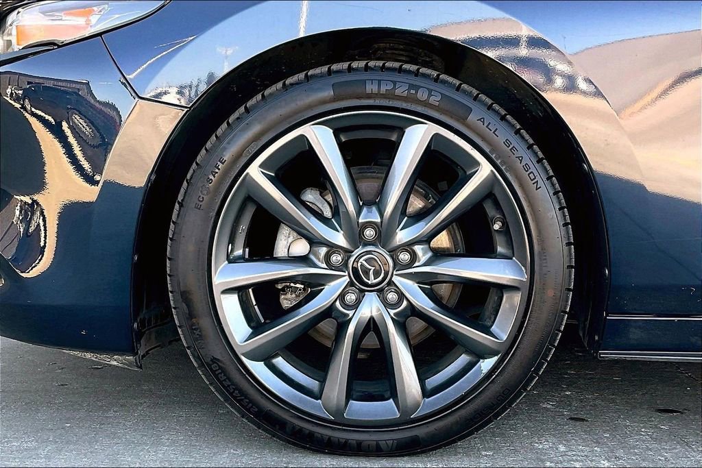 Used 2019 MAZDA MAZDA3 Hatchback w/ Preferred Package FWD image 8