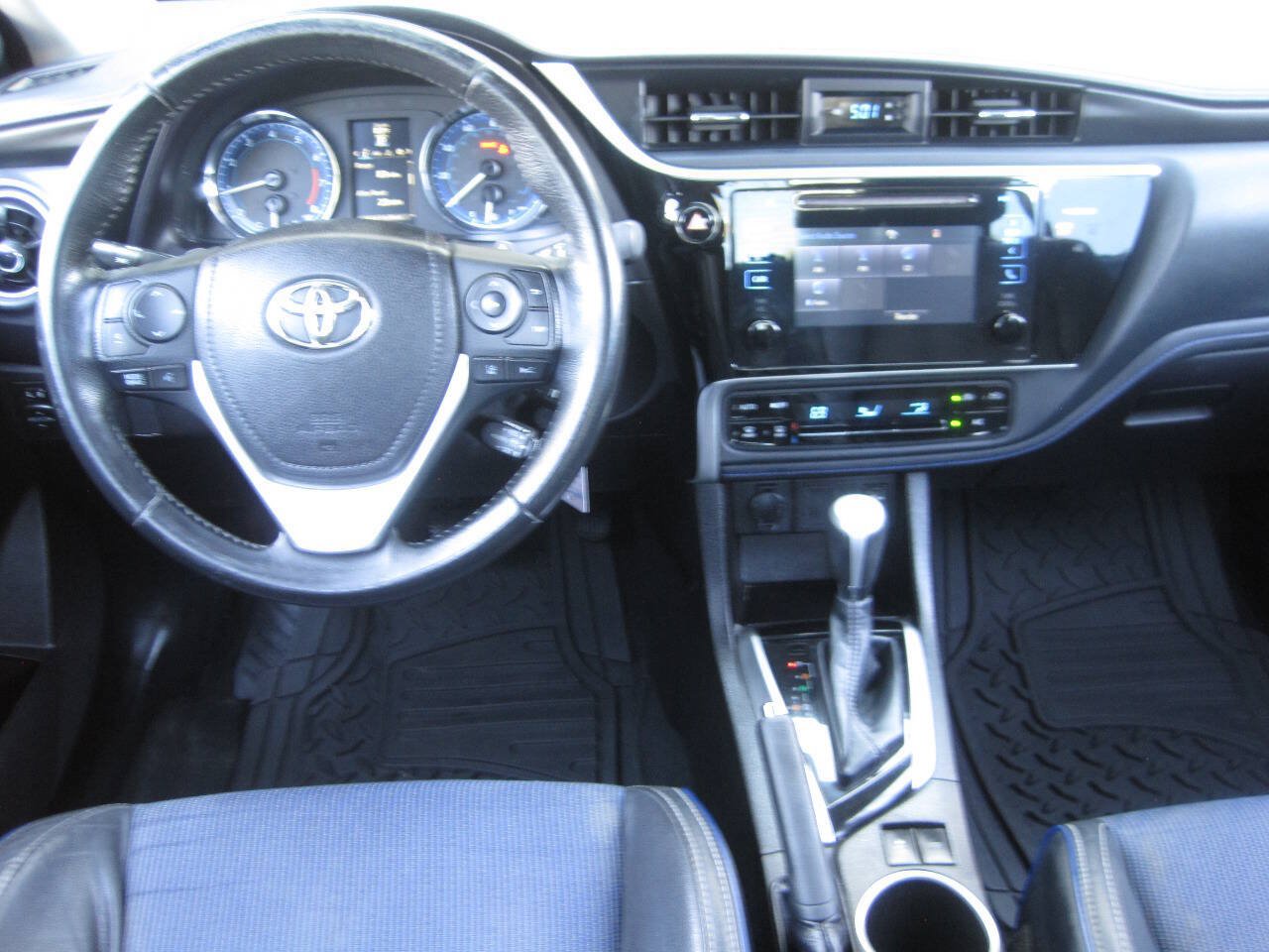 Used 2017 Toyota Corolla SE FWD image 31