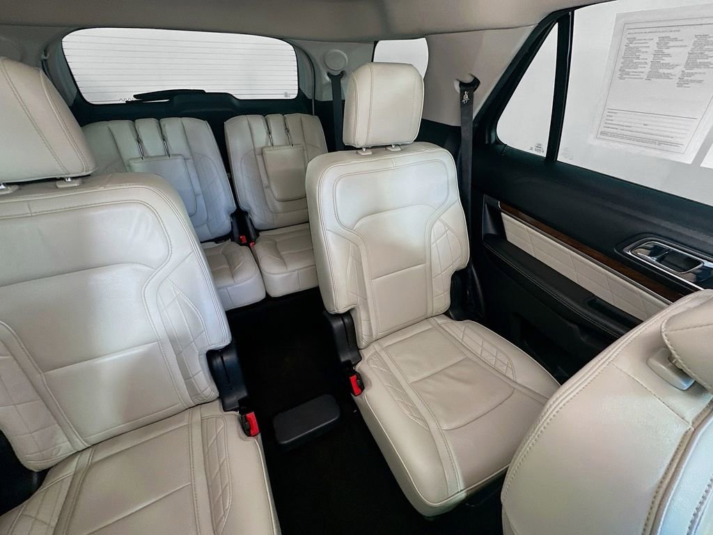Used 2018 Ford Explorer Platinum image 14