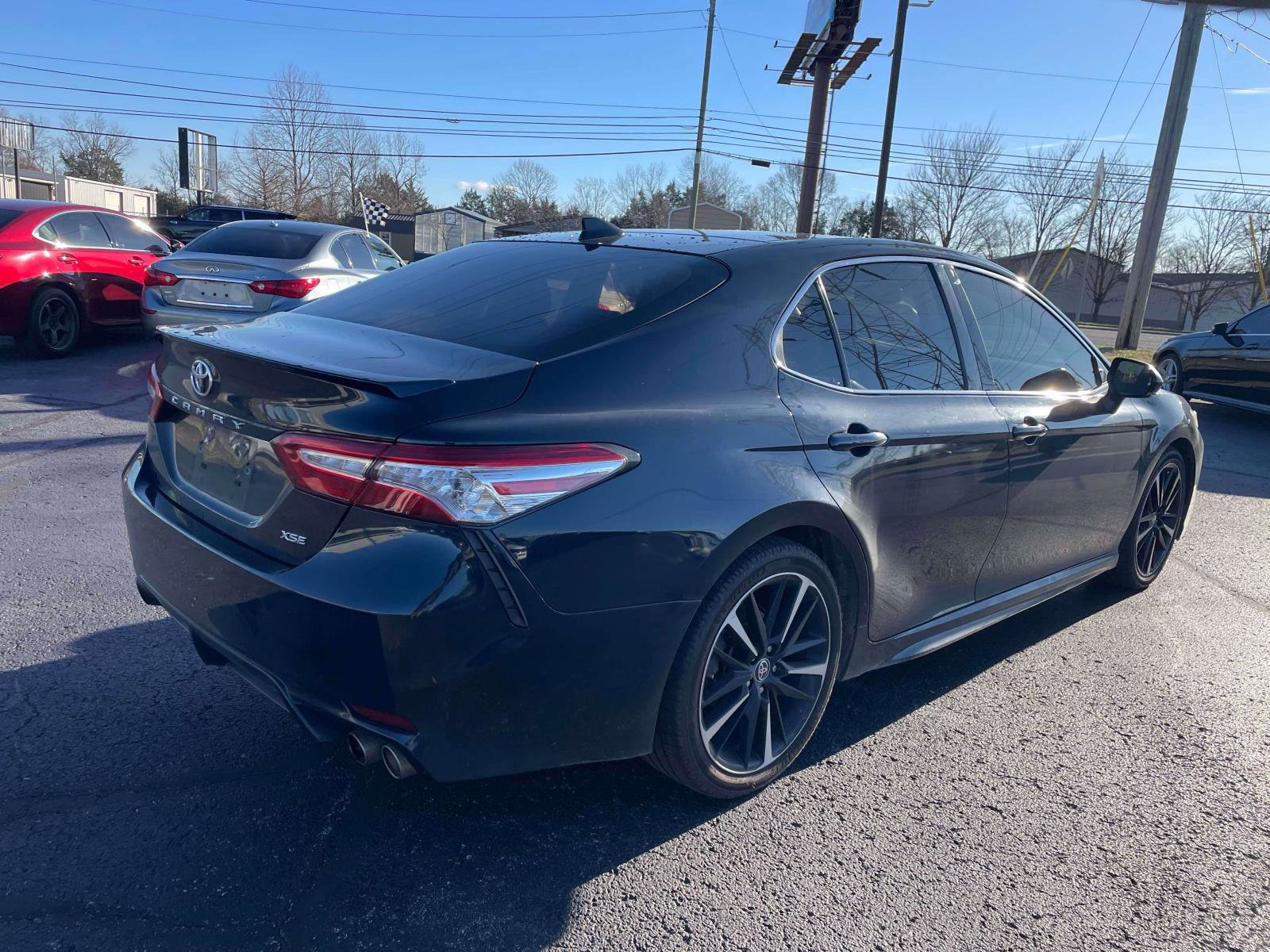 Used 2020 Toyota Camry XSE image 4