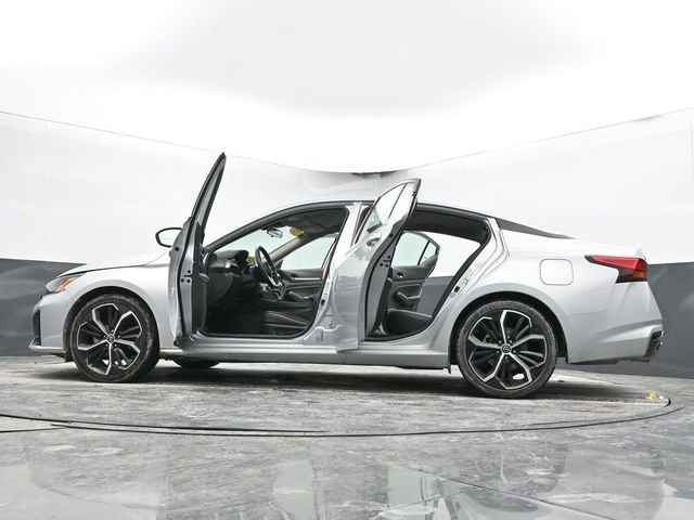 Used 2024 Nissan Altima 2.5 SR image 69